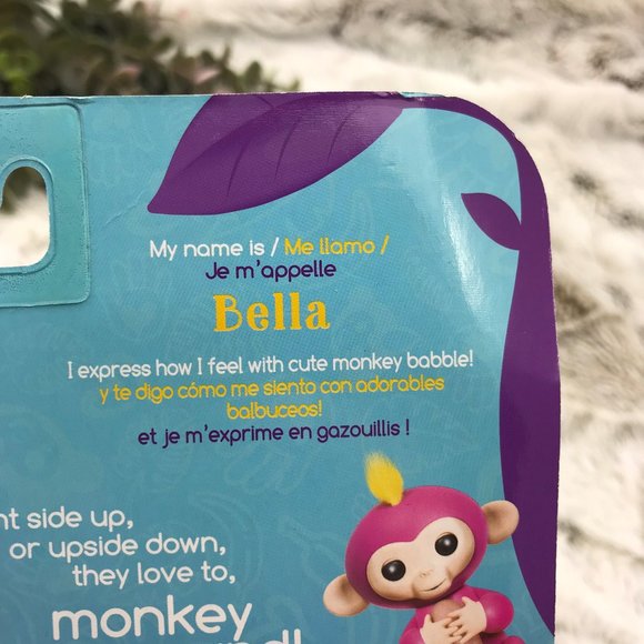 [WowWee] Fingerlings - Interactive Baby Monkey - Bella Pink with Yellow Hair - Picture 4 of 7